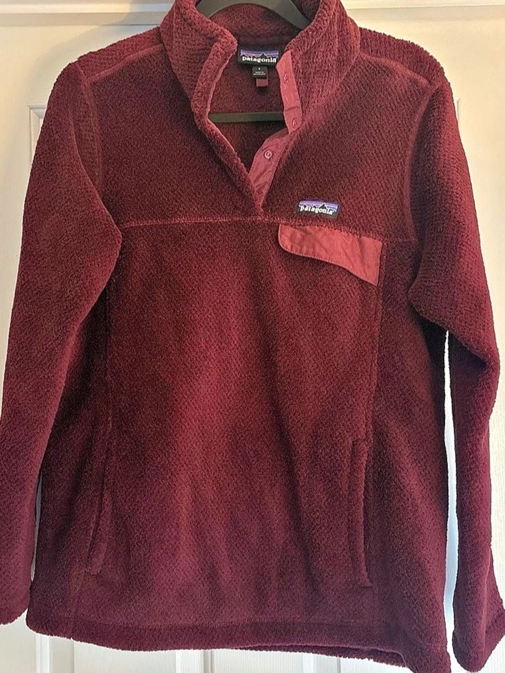 Patagonia Women’s Fleece Pullover in Burgundy Large